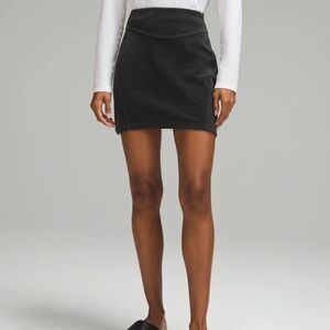 Lululemon Scuba Mid-Rise Mini Skirt Velvet Black